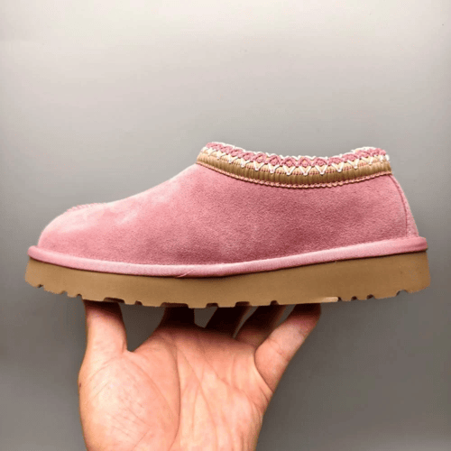 حذاء شتوي UGG