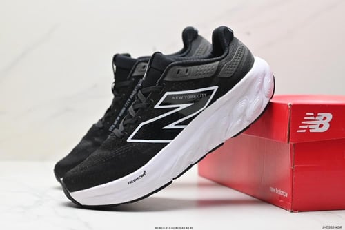 حذاء New Balance 1080