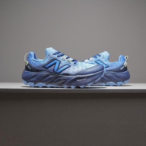 حذاء New Balance Hierro V9