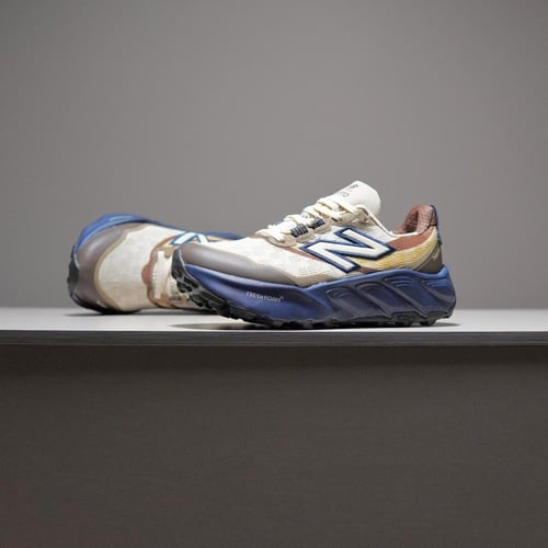 حذاء New Balance Hierro V9