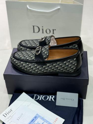 حذاء ديـــور Dior