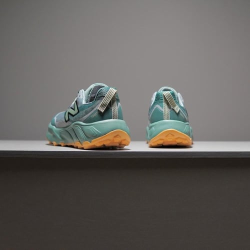 حذاء New Balance Hierro V9