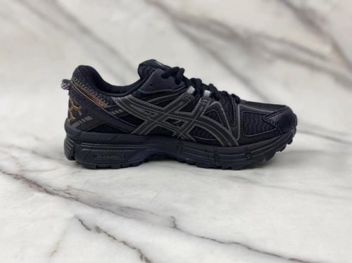 حذاء asics khan 8