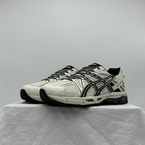 حذاء asics khan 8