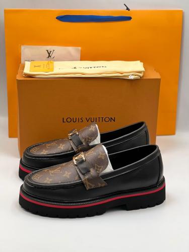 حذاء لويس فيتون LV