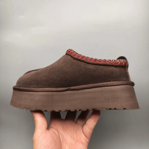 حذاء شتوي UGG