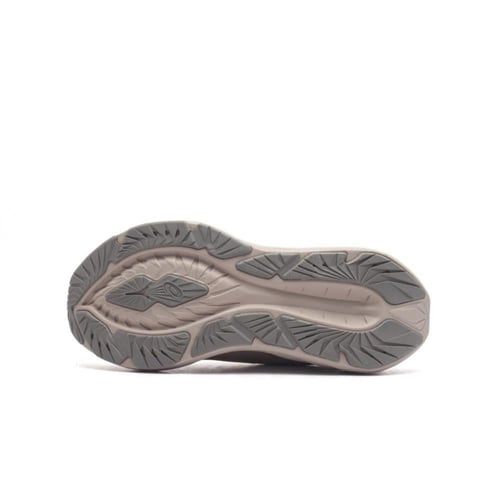 حذاء ASICS Novablast 4