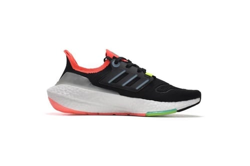 حذاء Adidas UltraBoost 22