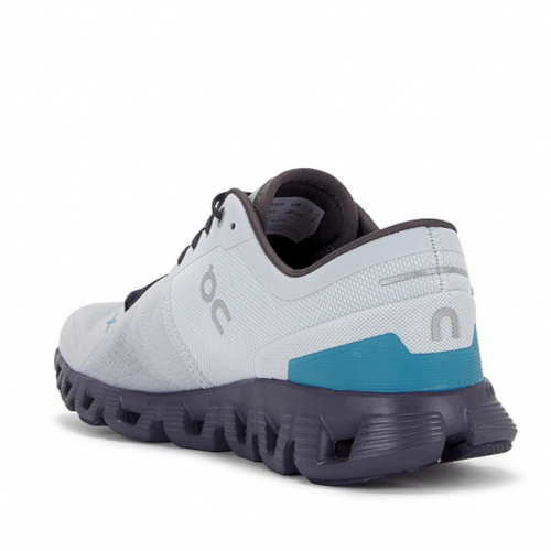 حذاء On Running cloud