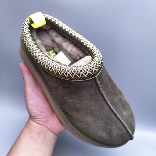 حذاء شتوي UGG