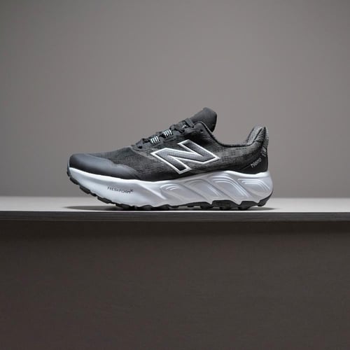 حذاء New Balance Hierro V9