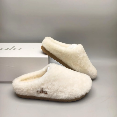 حذاء شتوي UGG