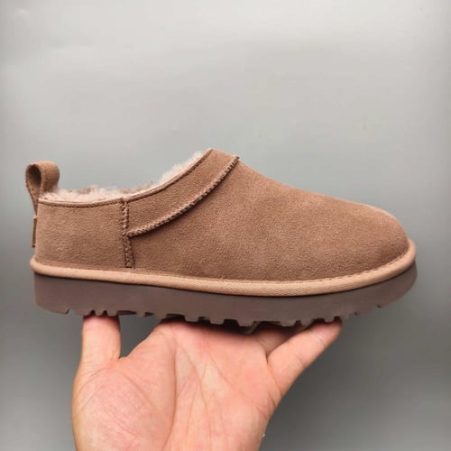 حذاء شتوي UGG