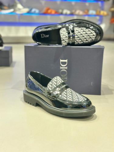 حذاء ديـــور Dior