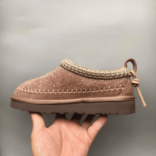 حذاء شتوي UGG