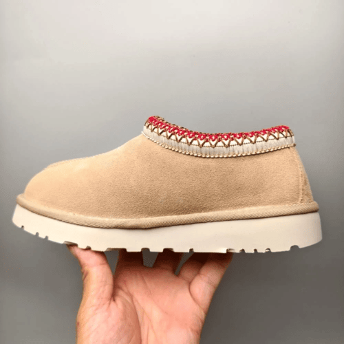 حذاء شتوي UGG