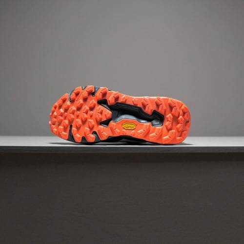 حذاء New Balance Hierro V9