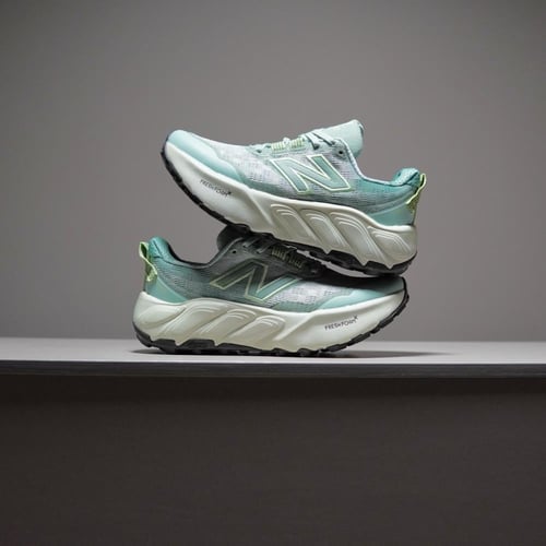 حذاء New Balance Hierro V9