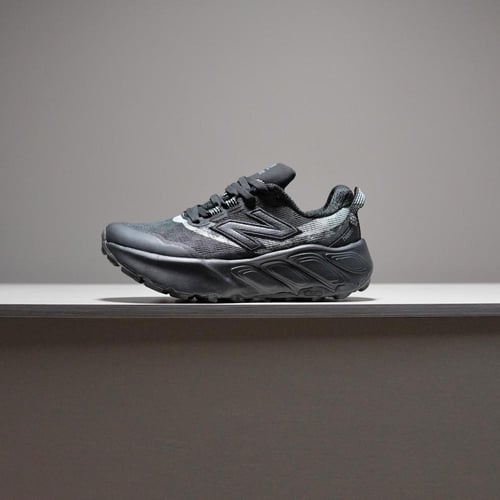 حذاء New Balance Hierro V9