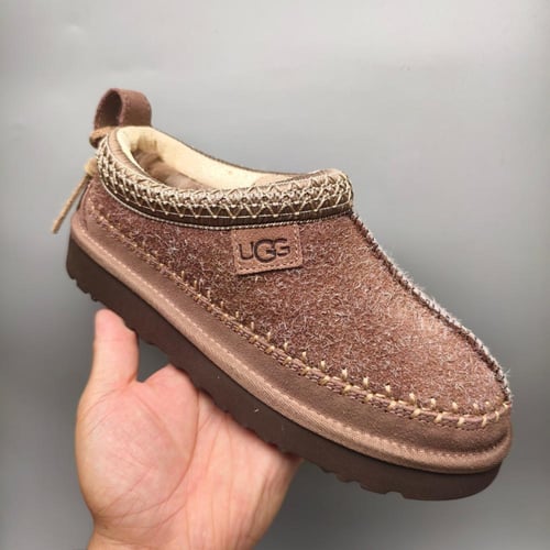 حذاء شتوي UGG