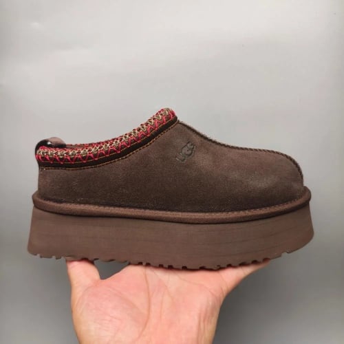 حذاء شتوي UGG