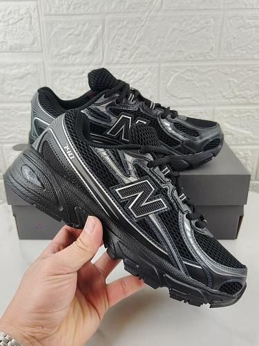 حذاء New Balance 740 | نيو بالانس 740