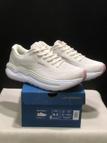حذاء بروكس Brooks Ghost Max 2