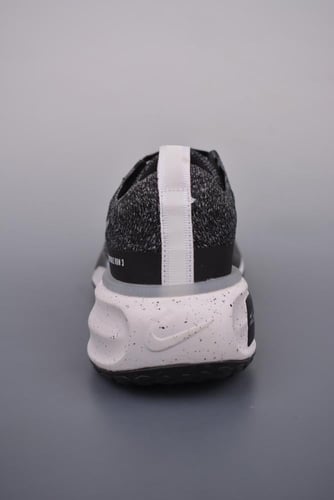 حذاء نايك Nike Zoom X