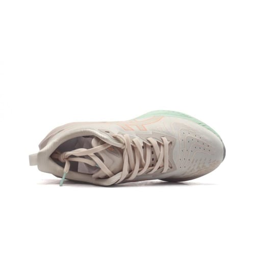 حذاء ASICS Novablast 4