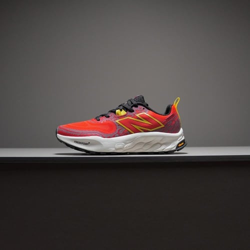 حذاء New Balance Hierro V8