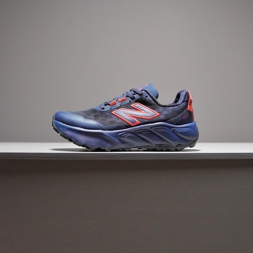 حذاء New Balance Hierro V9