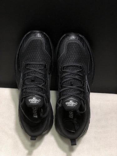 حذاء بروكس Brooks Cascadia 18