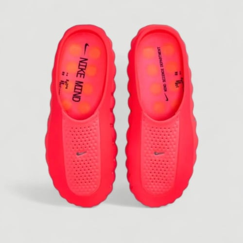 سليبر نايكي مايند 001