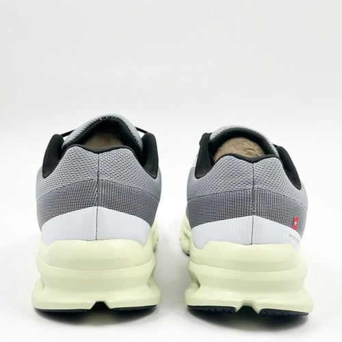 حذاء On Running cloud