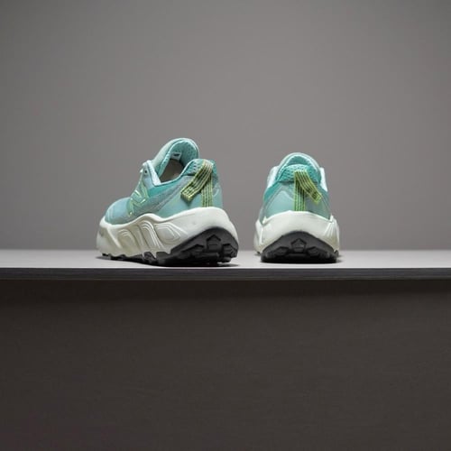 حذاء New Balance Hierro V9