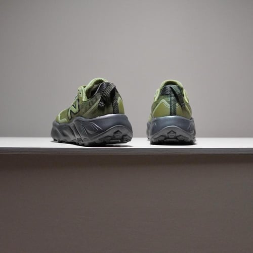 حذاء New Balance Hierro V9