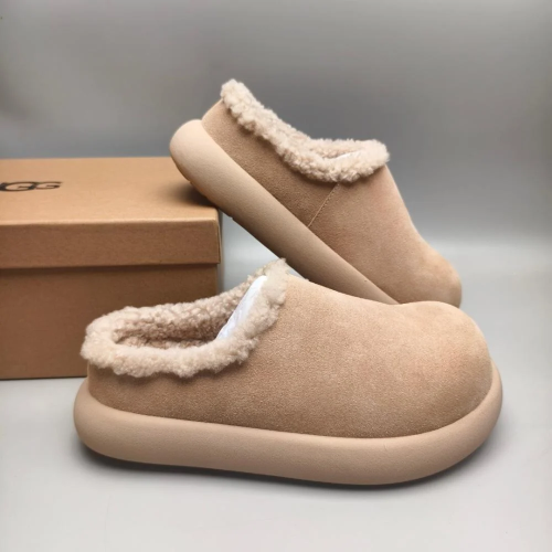 حذاء شتوي UGG