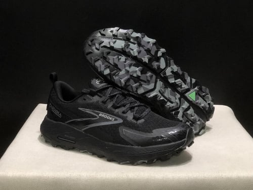 حذاء بروكس Brooks Cascadia 18