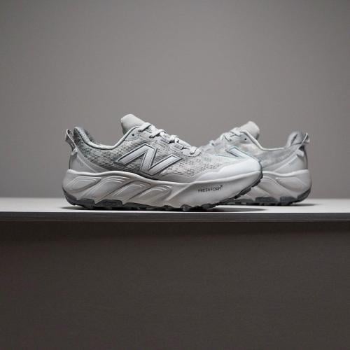 حذاء New Balance Hierro V9