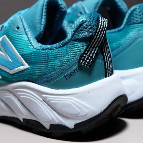 حذاء New Balance Hierro V9