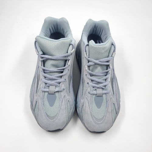 حذاء كاجوال 700