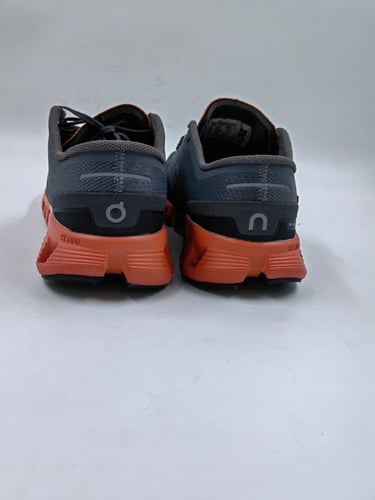 حذاء On Running cloud