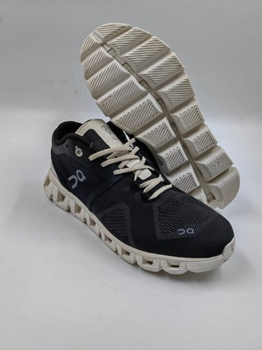 حذاء On Running cloud