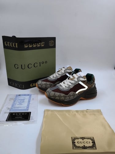 حذاء غوتشي Gucci