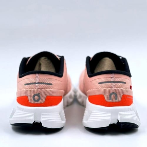 حذاء On Running cloud