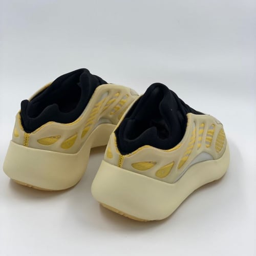 حذاء كاجوال 700