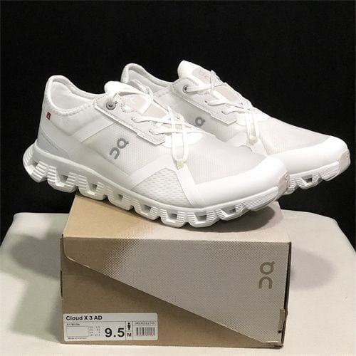 حذاء On Running cloud