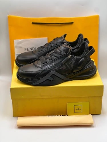حذاء فيندي Fendi