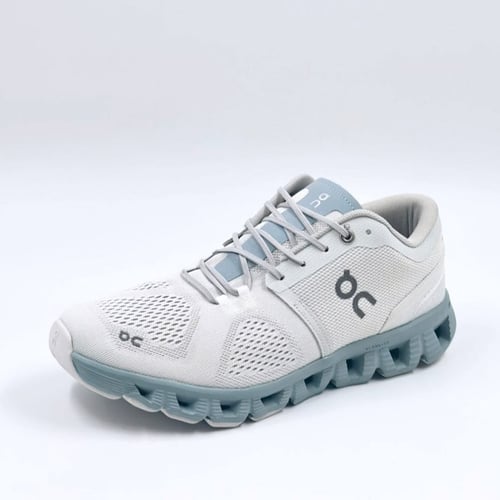 حذاء On Running cloud