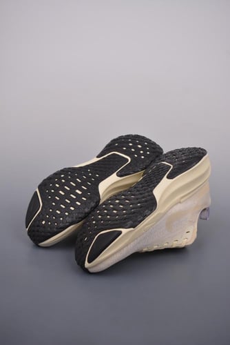 حذاء نايك Nike Zoom X